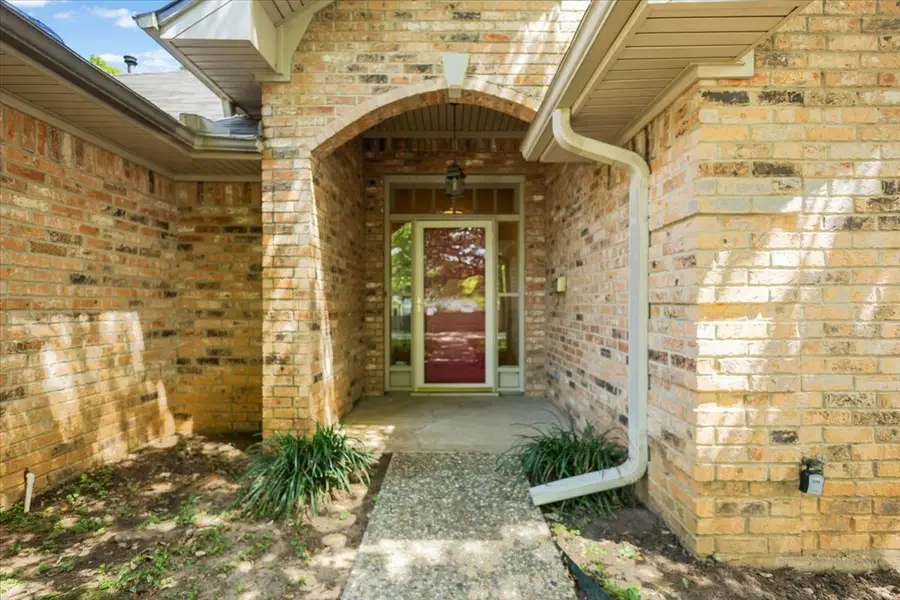 2824 Crestview Avenue, Tyler, TX 75701 - #3