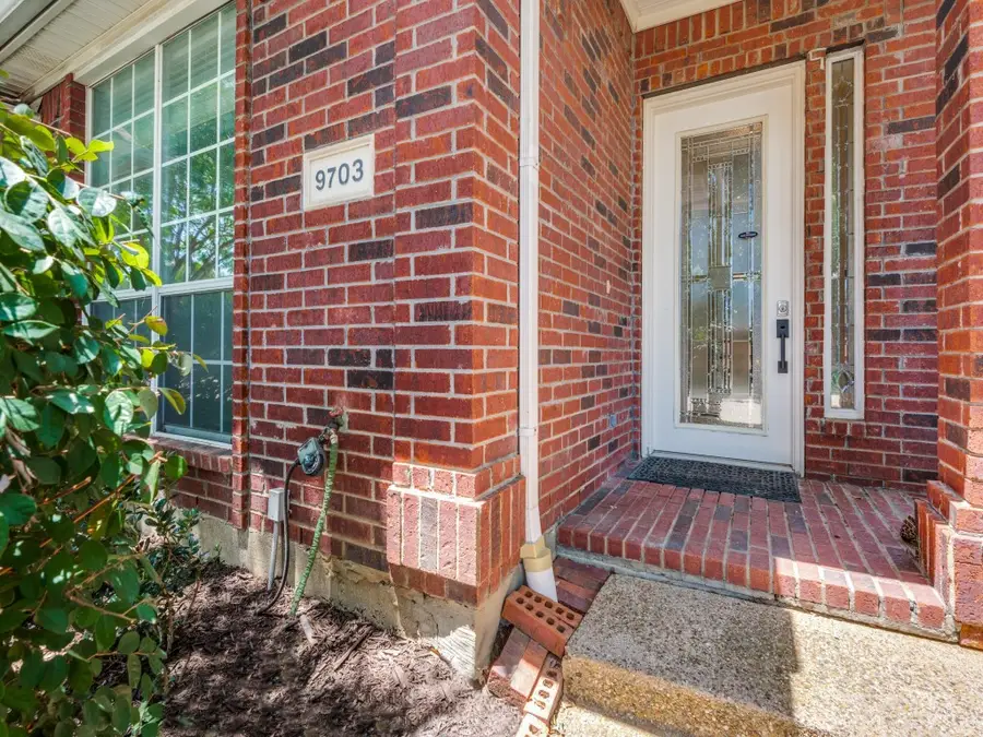 9703 Raven Lane, Irving, TX 75063 - #3