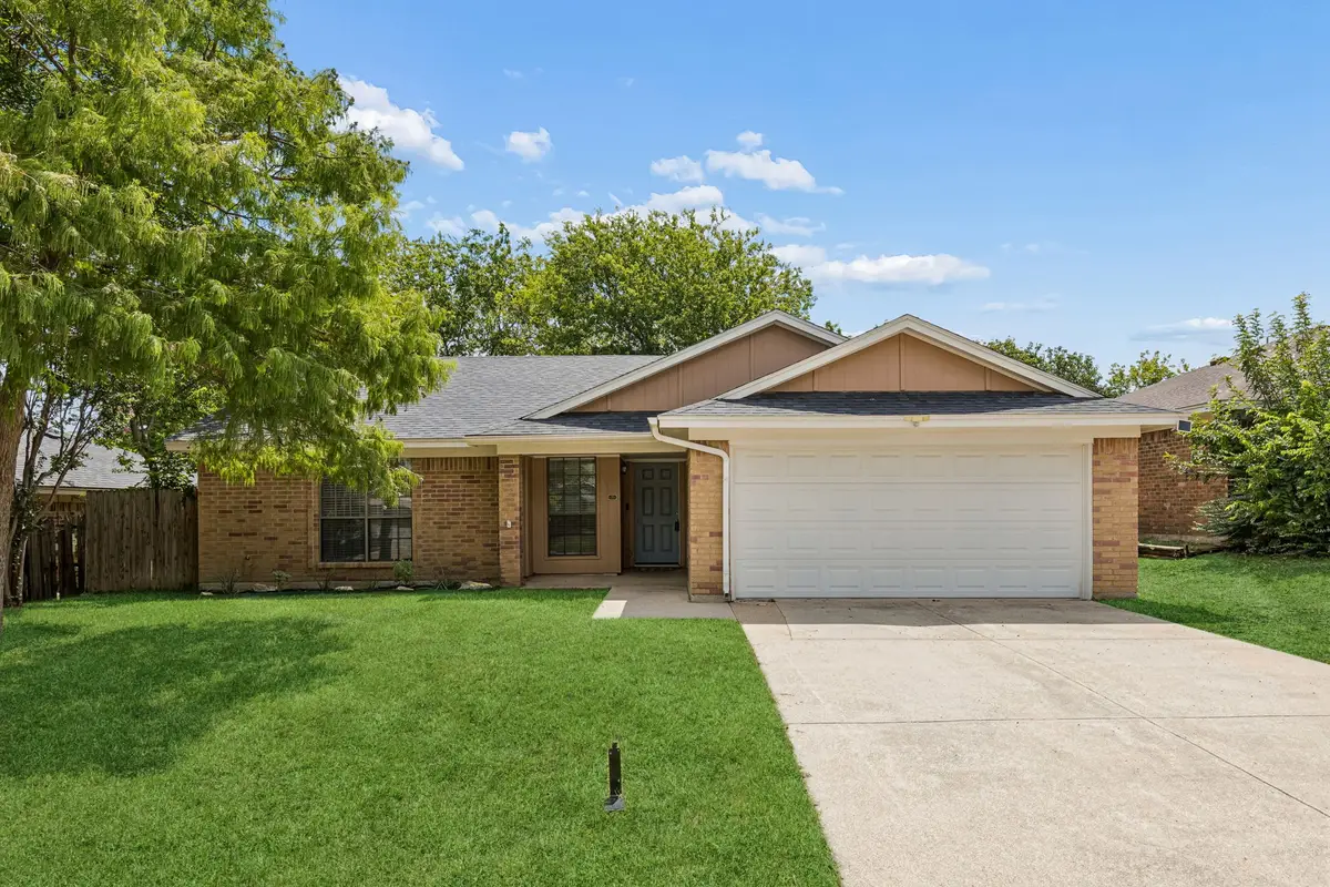 825 Bristol Avenue, Saginaw, TX 76179 - #1
