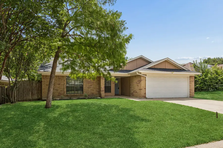825 Bristol Avenue, Saginaw, TX 76179 - #3