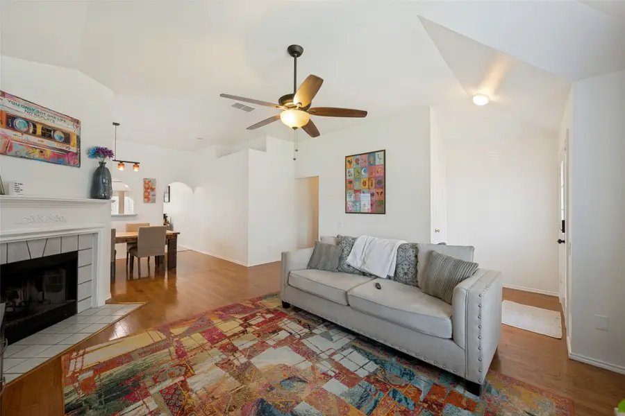820 Wyndham Place, Arlington, TX 76017 - #2