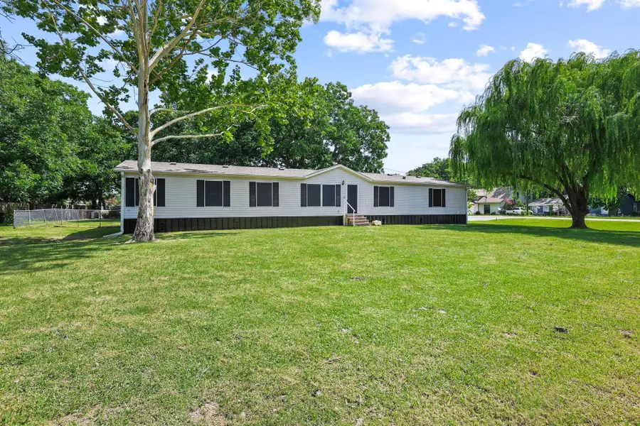 201 S Main Street, Dodd City, TX 75438 - #3