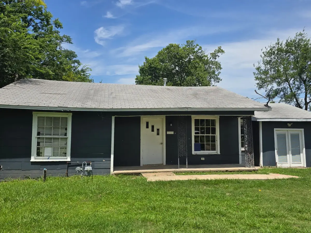 1021 Mulberry Street, Sulphur Springs, TX 75482 - #1