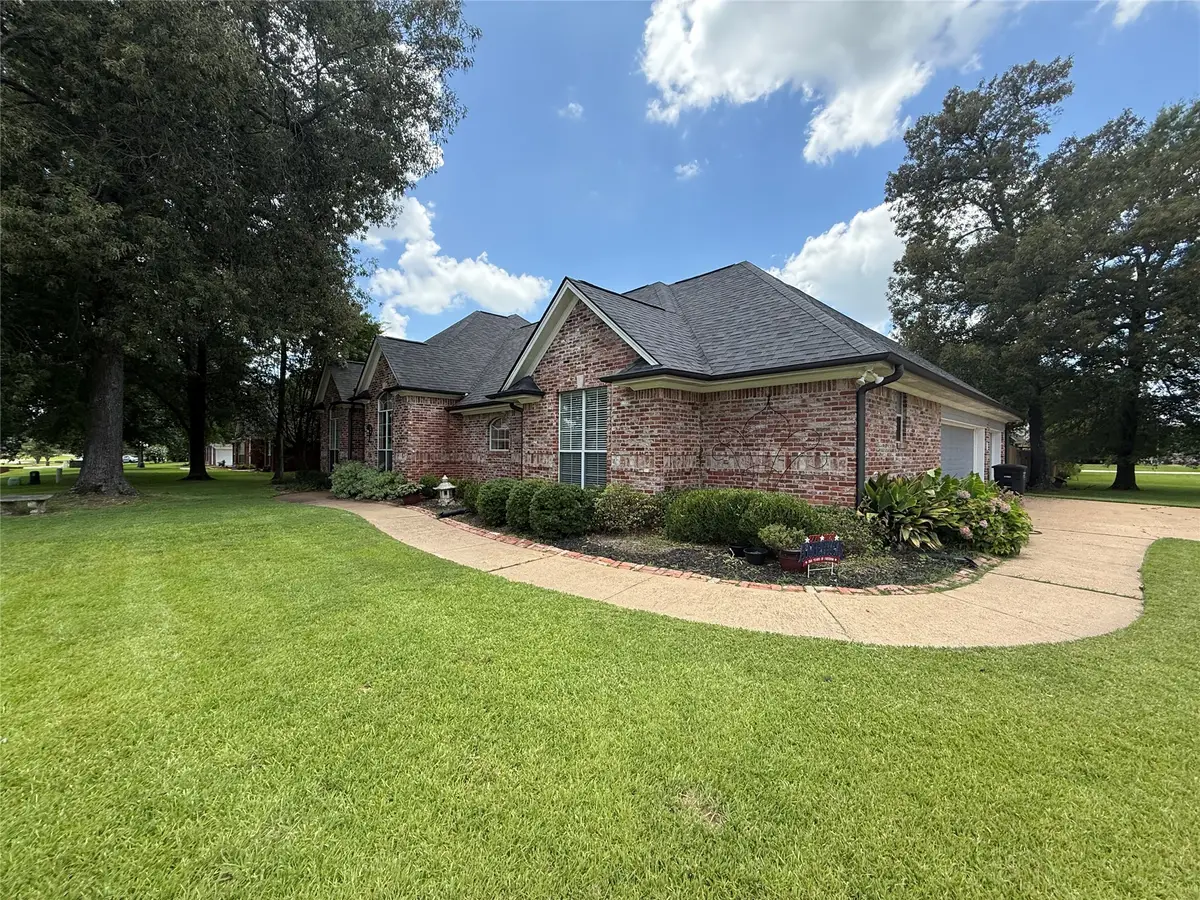 2100 Forest Hills Boulevard, Haughton, LA 71037 - #1