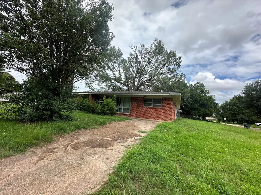 1800 Cambridge Street, Bossier City, LA 71112 - #2
