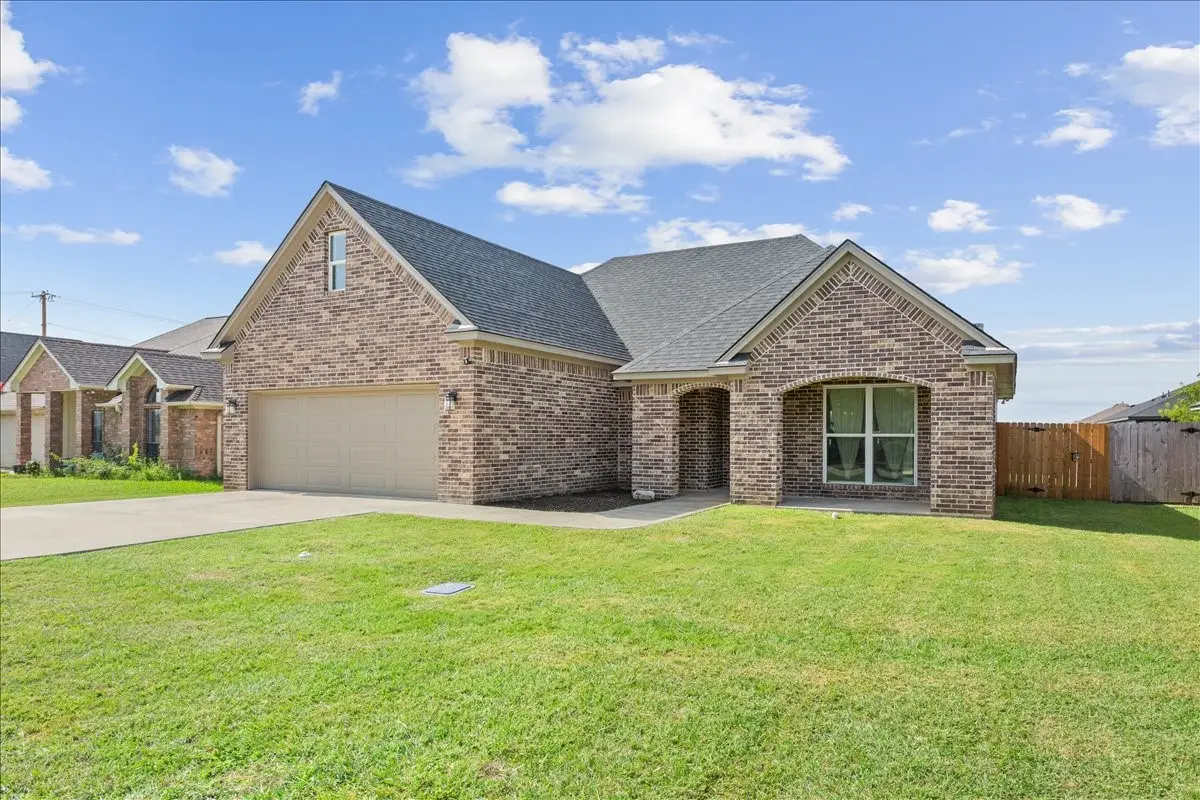 426 Alexander, Hillsboro, TX 76645 - #1