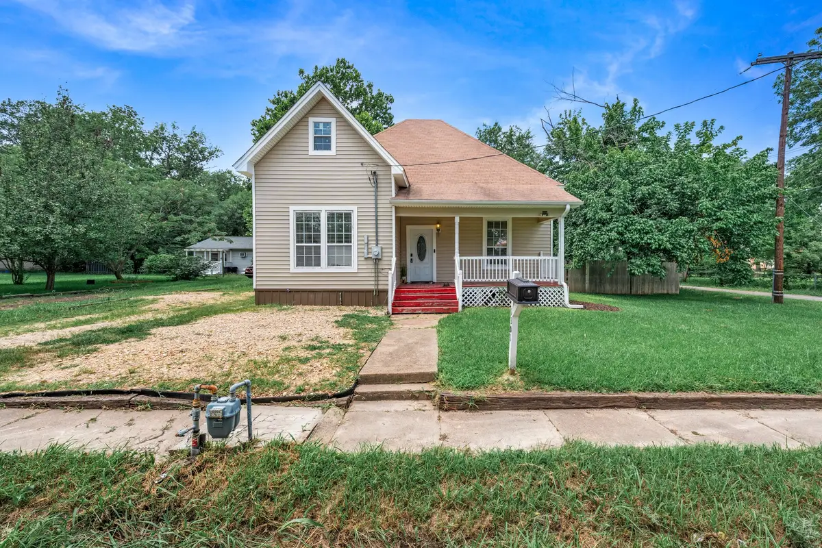 1301 Locust Street, Commerce, TX 75428 - #1