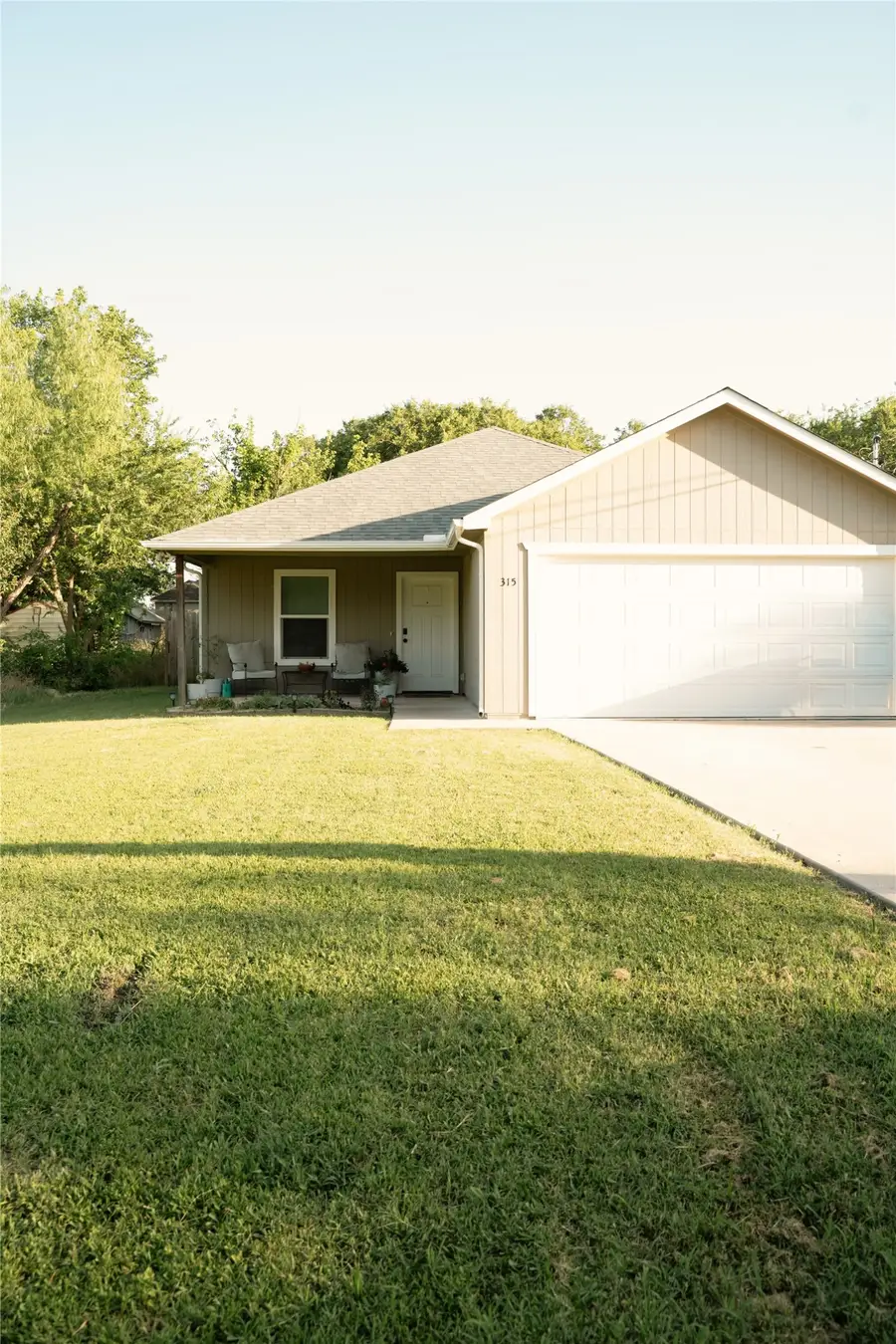 315 W Oak Street, Whitewright, TX 75491 - #2