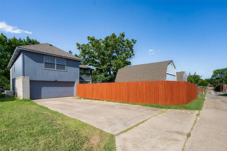 726 Spring Mills Road, Mesquite, TX 75181 - #2