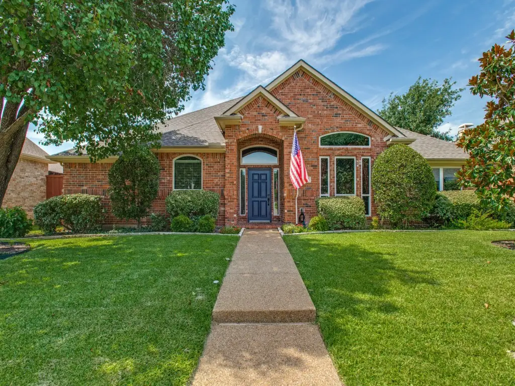 9502 Valley Lake Lane, Irving, TX 75063 - #1