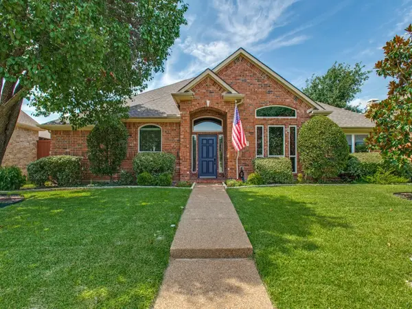 9502 Valley Lake Lane, Irving, TX 75063