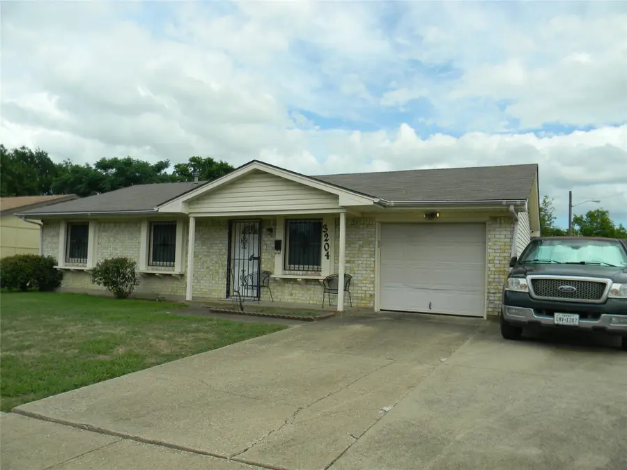 3204 Pacesetter Drive, Dallas, TX 75241 - #3