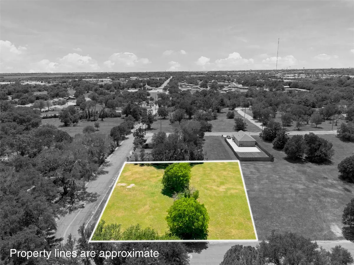 2825 S 7th Street, Waco, TX 76706 - #1