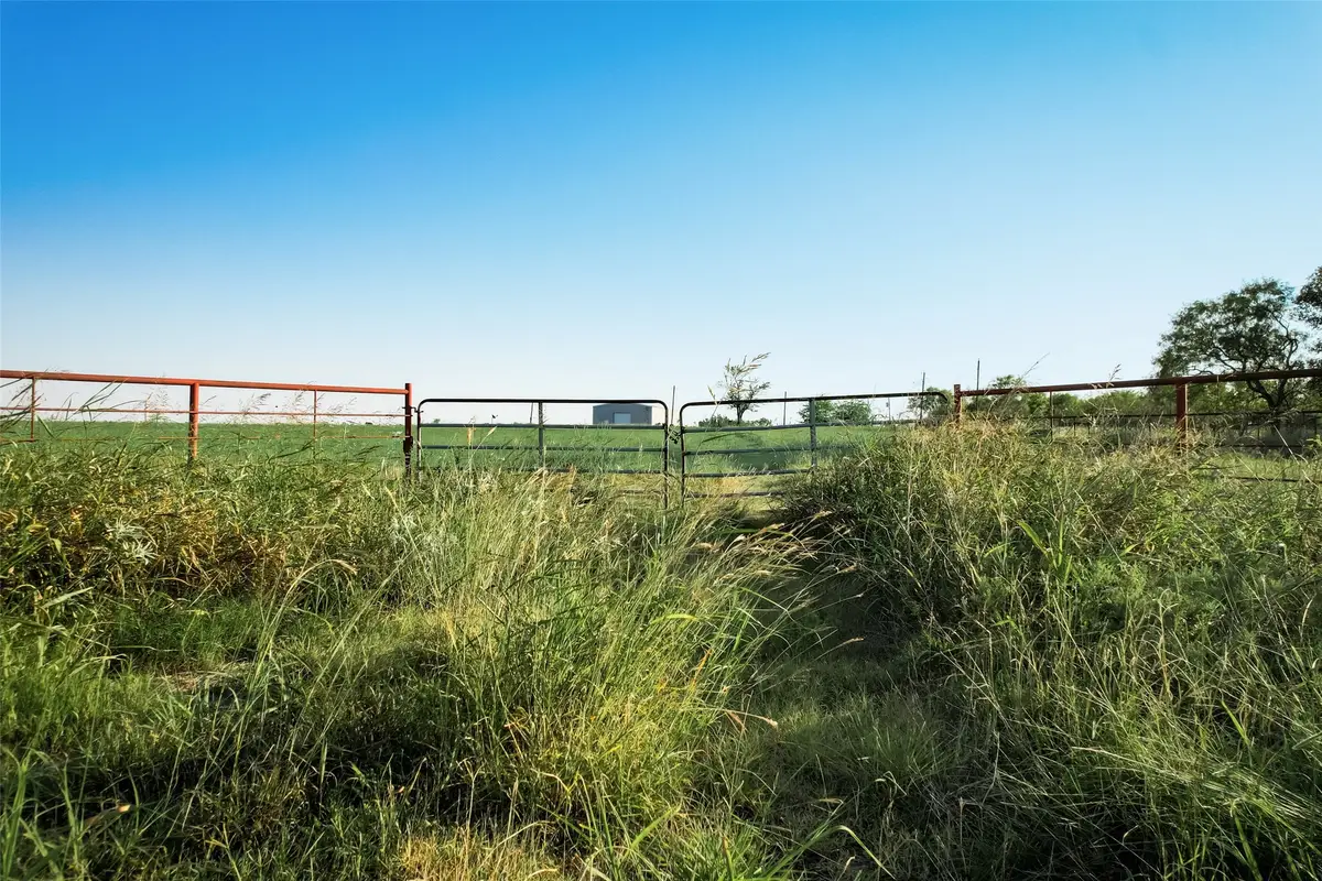 4738 Fm 85, Ennis, TX 75119 - #1