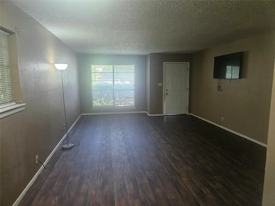 1860 W Kaufman Street, Paris, TX 75460 - #3