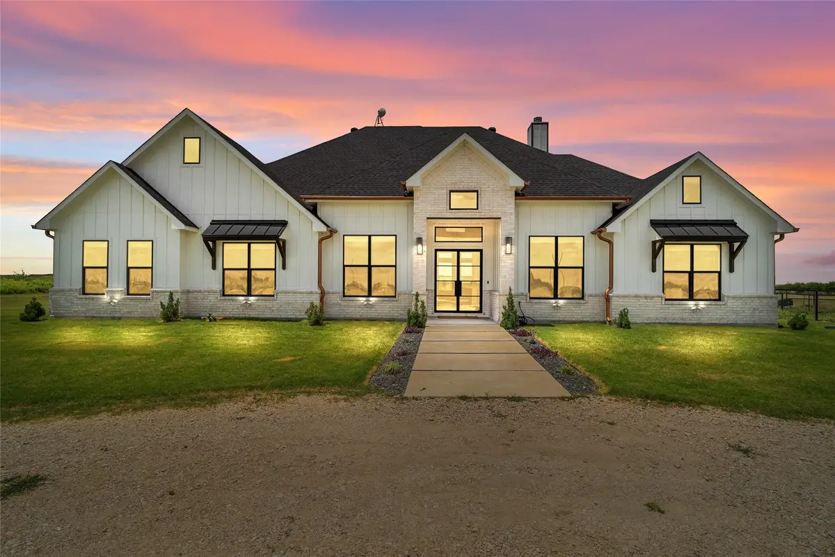 850 Cooke Road, Ennis, TX 75119 - #1
