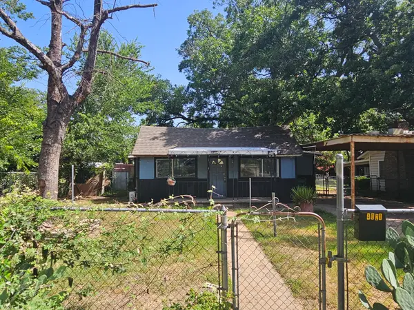4021 Hollis Street, Haltom City, TX 76111