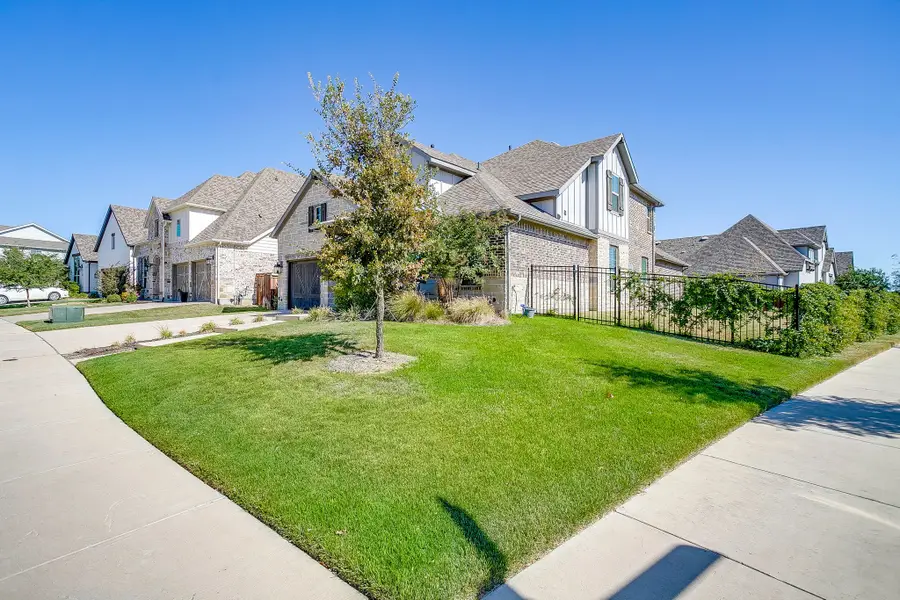 2009 Roundtree Circle E, Fort Worth, TX 76008 - #2