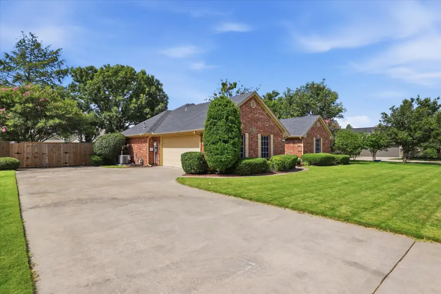 605 Maple Drive, Pilot Point, TX 76258 - #3