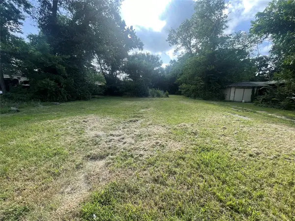 404 Texas Street, Sulphur Springs, TX 75482