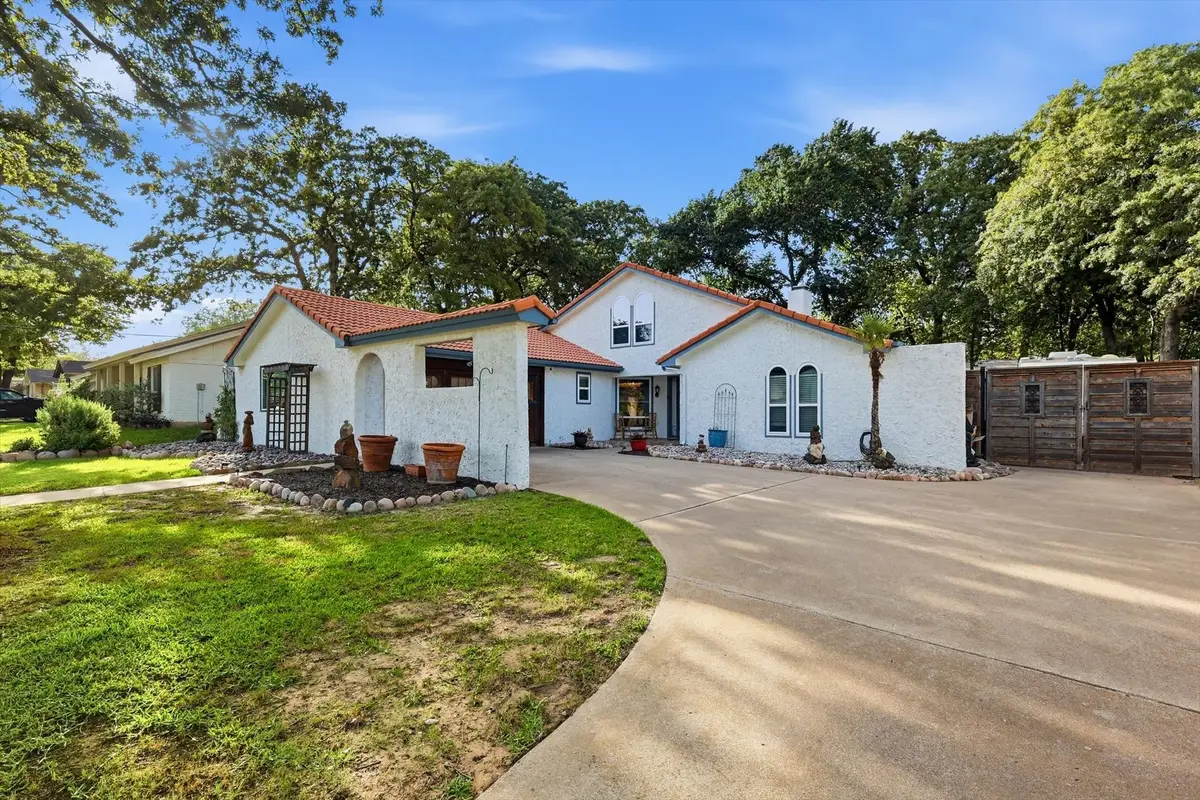 913 Harwood Terrace, Bedford, TX 76021 - #1