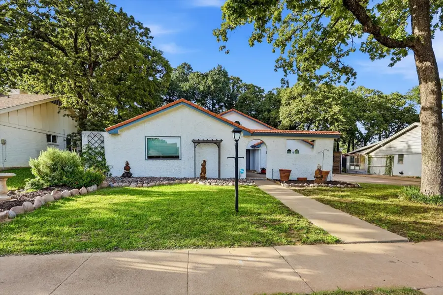 913 Harwood Terrace, Bedford, TX 76021 - #2