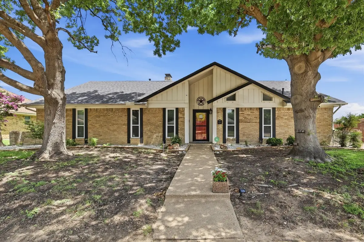 1000 Oxfordshire Drive, Carrollton, TX 75007 - #1