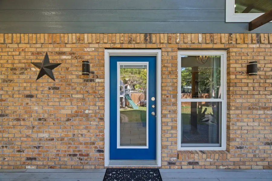 2116 Stonegate Drive N, Bedford, TX 76021 - #3