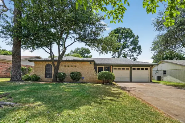2512 Bent Tree Lane, Arlington, TX 76016