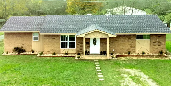 903 N Kaufman, Mexia, TX 76667