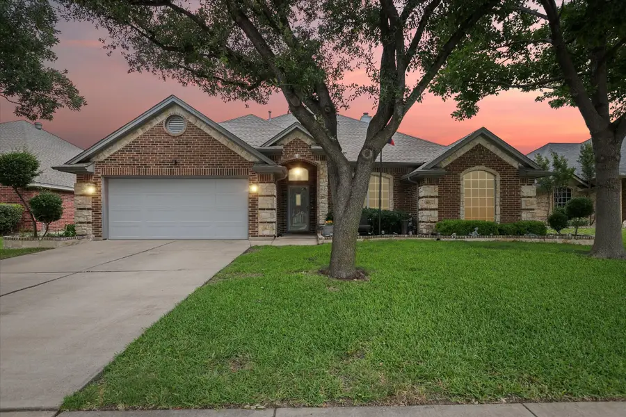 568 Willowview Drive, Saginaw, TX 76179 - #2
