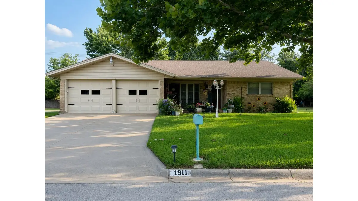 1911 Cypress Court, Gainesville, TX 76240 - #1