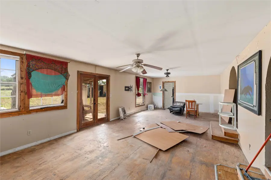 402 E Sherman Street, Mullin, TX 76864 - #2