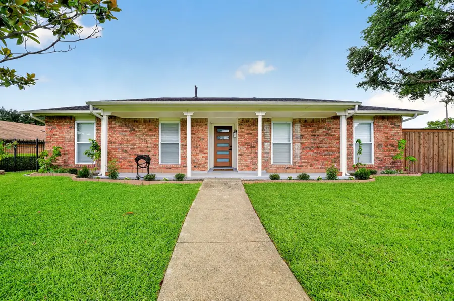 4333 Woodbluff Drive, Mesquite, TX 75150 - #2