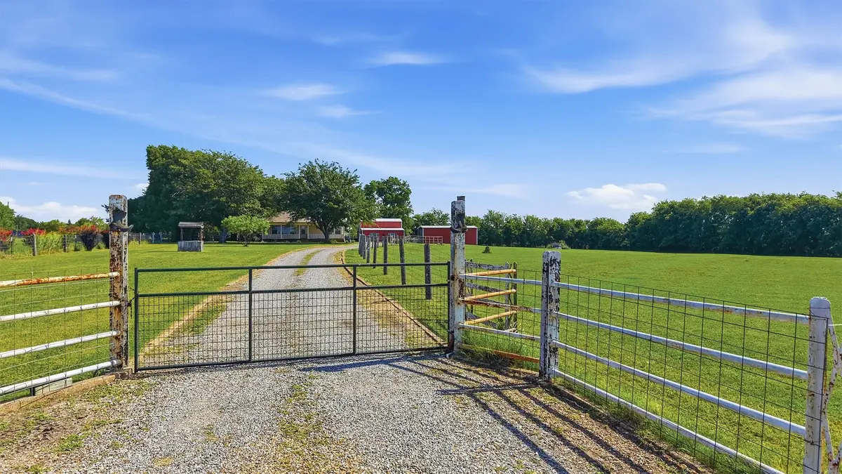 10815 State Highway 56, Sherman, TX 75090 - #1