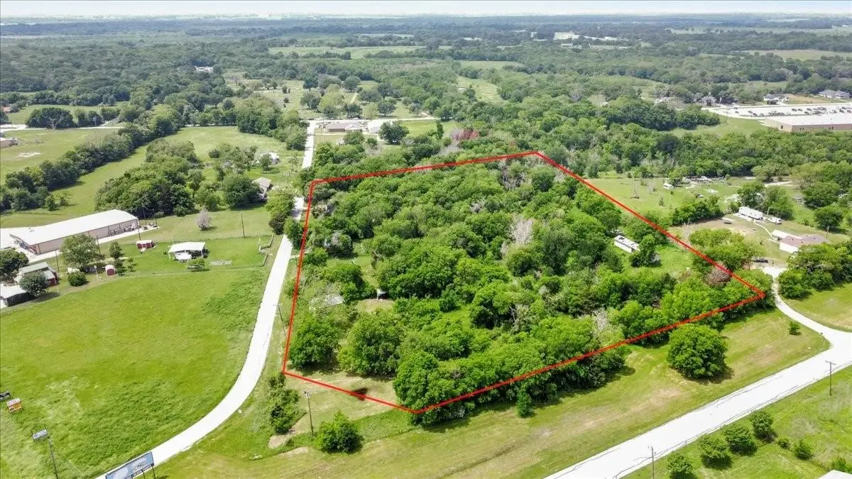 107 N Commerce Street, Kemp, TX 75143 - #1