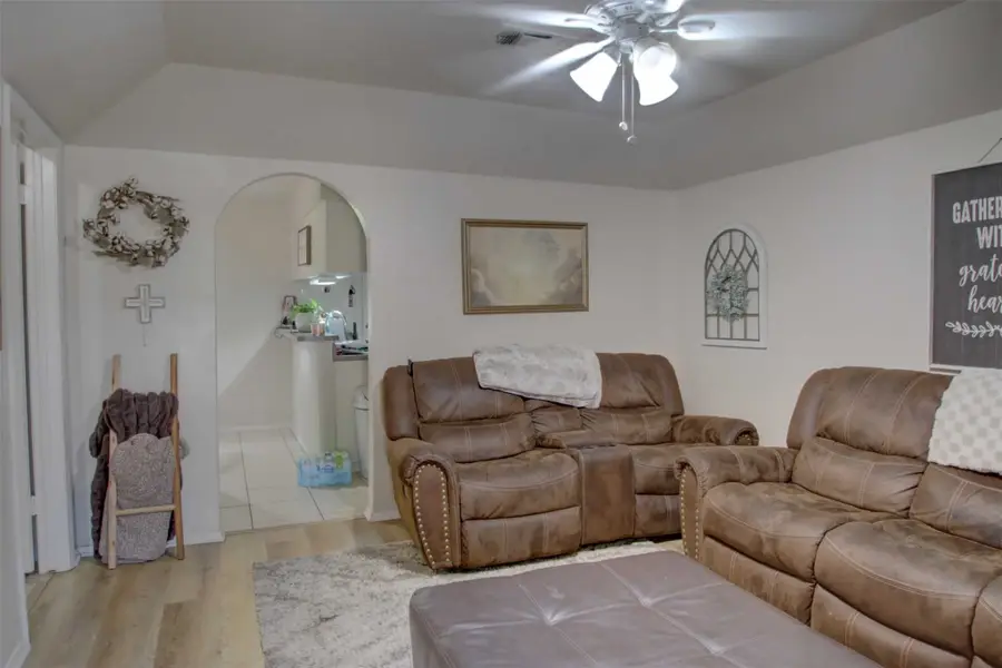 1914 Starling Court, Cleburne, TX 76033 - #3