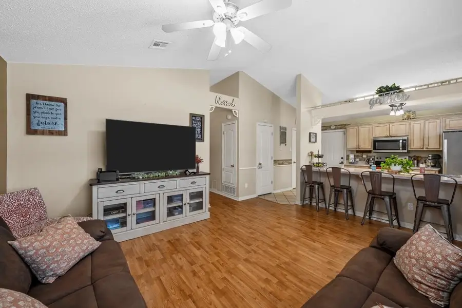 104 S Walnut Street, Lacy Lakeview, TX 76705 - #2