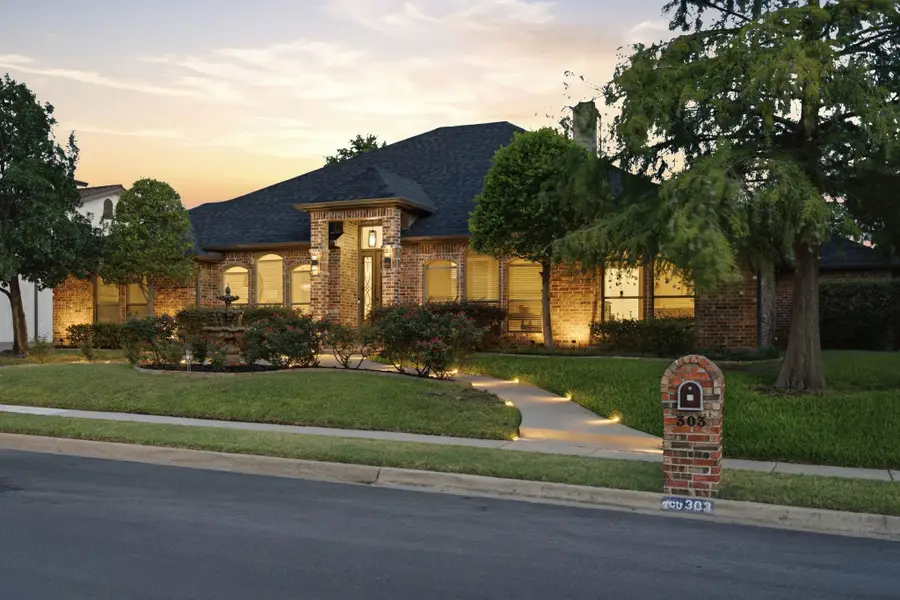 303 Quail Crest Drive, Bedford, TX 76021 - #2