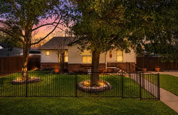 4807 Penrose Avenue, Fort Worth, TX 76116