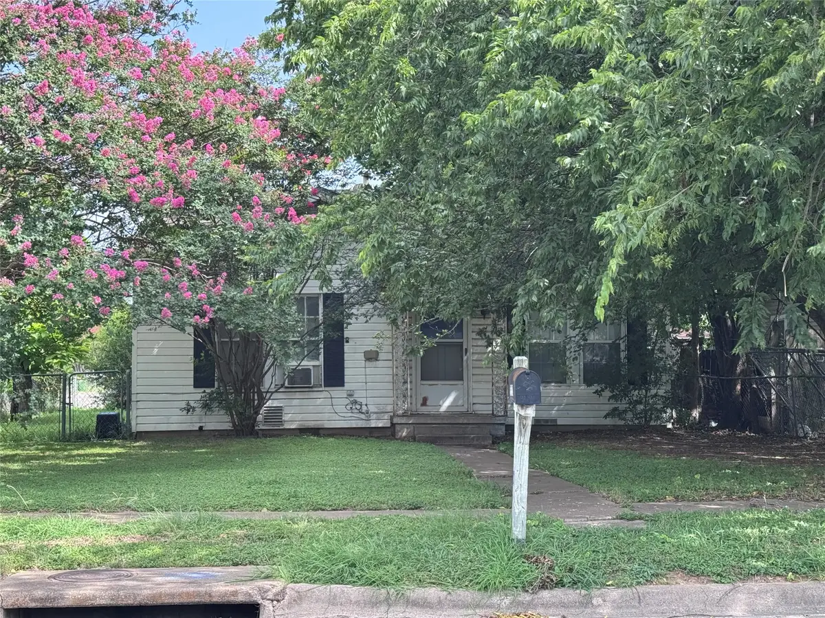 3300 Harrison Street, Bellmead, TX 76705 - #1