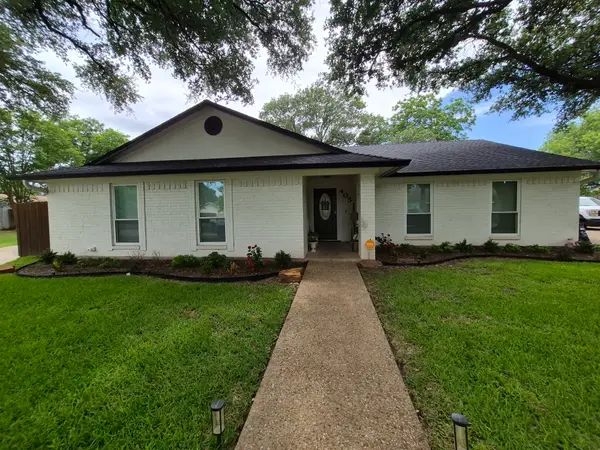 405 W Lindenwood Lane, Hewitt, TX 76643