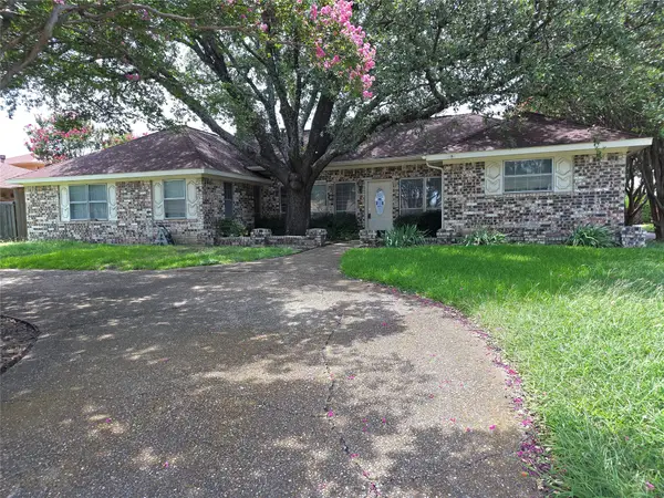 604 S Briarcrest Drive, Richardson, TX 75081