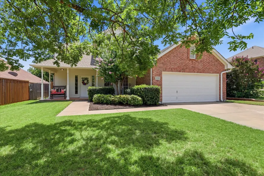 121 S Blue Bonnet Circle, Justin, TX 76247 - #2