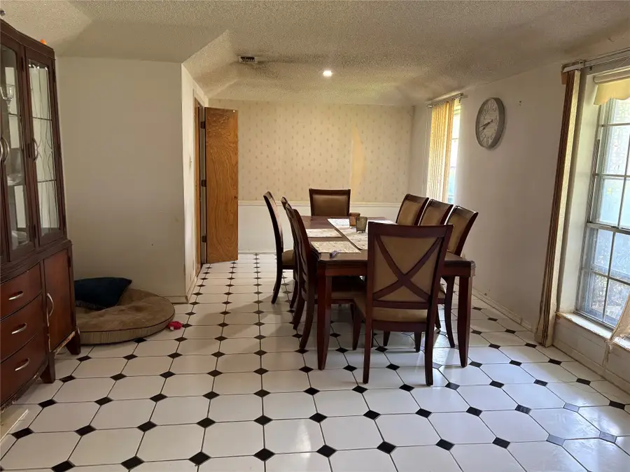 702 Granada Drive, Duncanville, TX 75116 - #3