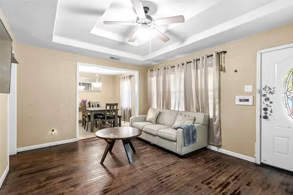 4427 Baldwin Street, Dallas, TX 75210