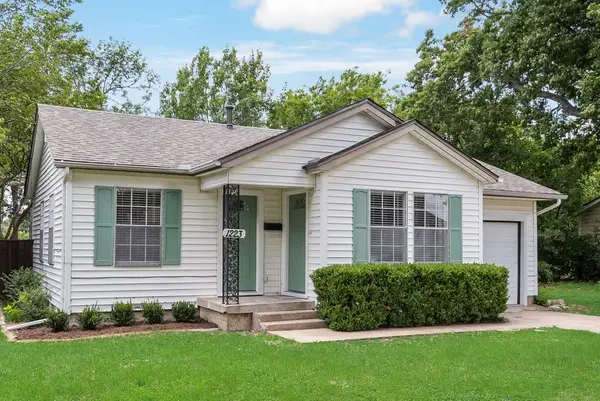 1223 Casa Vale Drive, Dallas, TX 75218