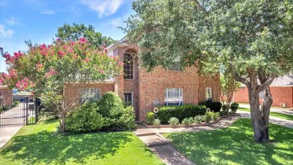 1300 Yellowstone Lane, Carrollton, TX 75006
