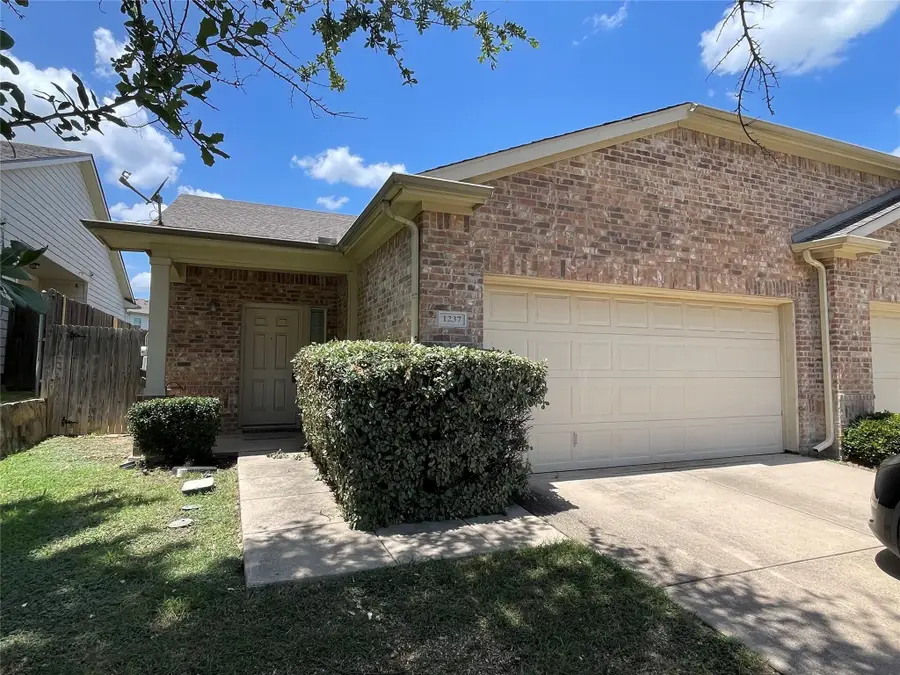 1237 Grand Central Parkway, Fort Worth, TX 76131 - #3