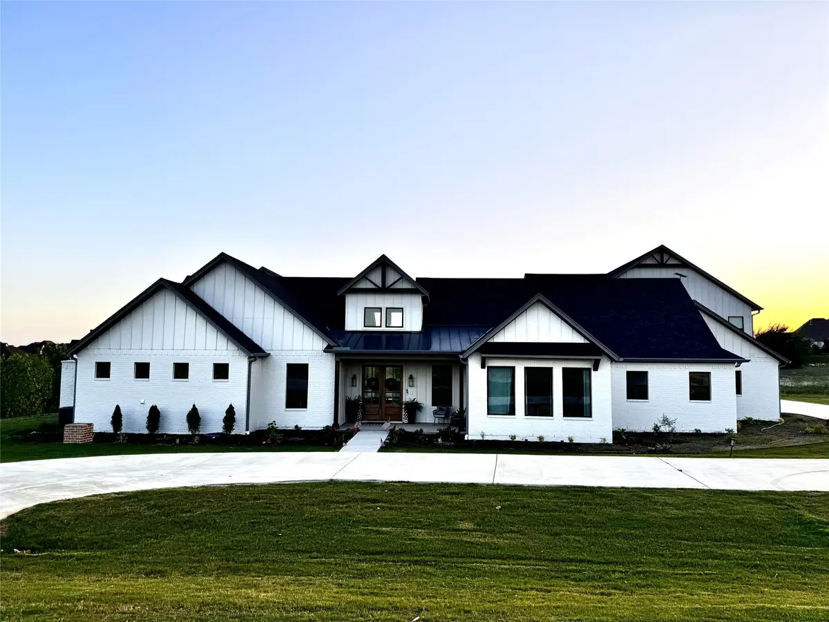 12301 Bella Sera Drive, Fort Worth, TX 76126 - #1